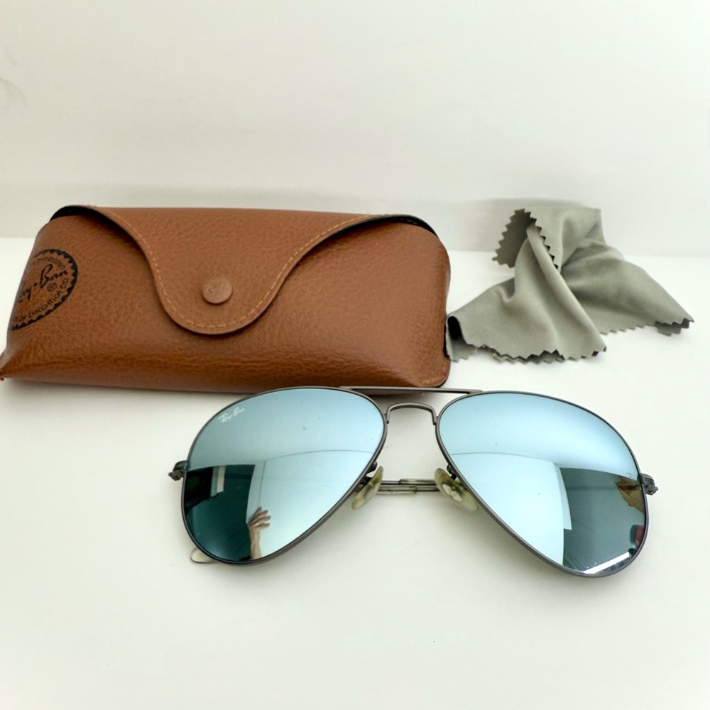 Ray-Ban RB3025 Aviator Large Metal 58mm Gunmetal Blue Mirror Sunglasses w/ Case